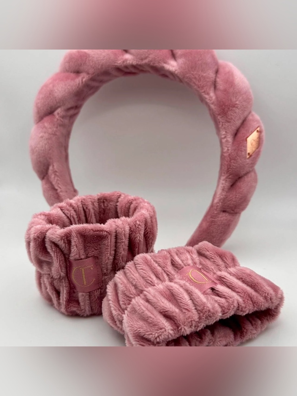 Charlotte Tilbury Spa accessory set Headband and wrist scrunchies! mauve pink